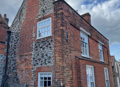 Cottage from the High Street looking to the Quay